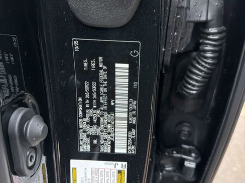 New 2026 Lexus LX 700h Luxury image 8