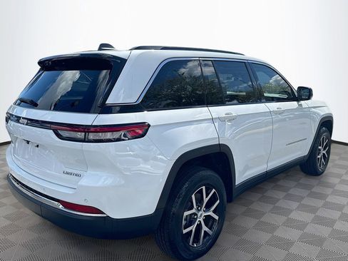 Used 2025 Jeep Grand Cherokee Limited image 6