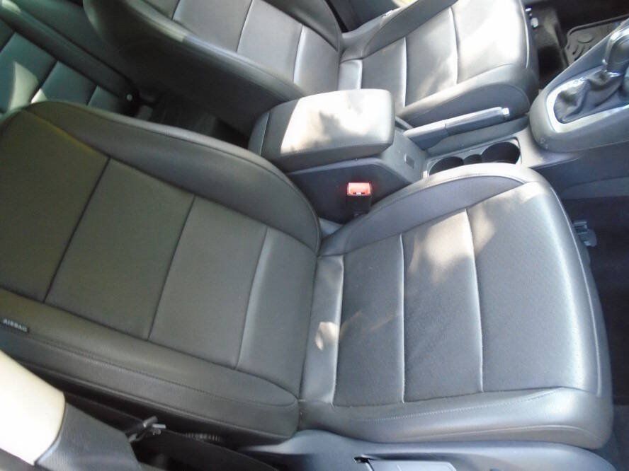 Used 2014 Volkswagen Jetta TDI FWD image 25