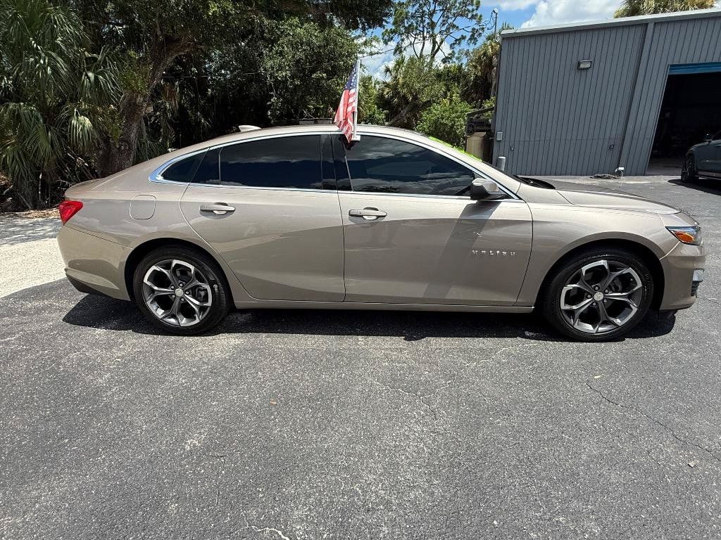 Used 2023 Chevrolet Malibu LT FWD image 4