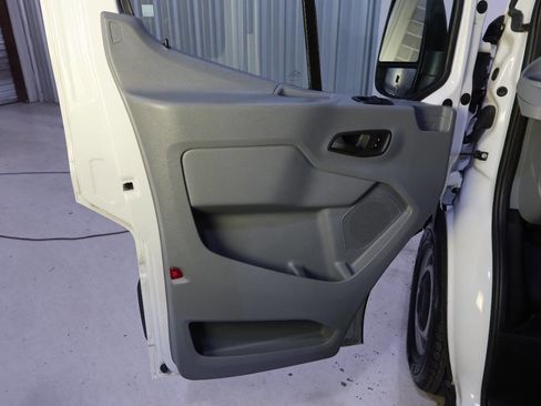 Used 2016 Ford Transit 350 XL image 21