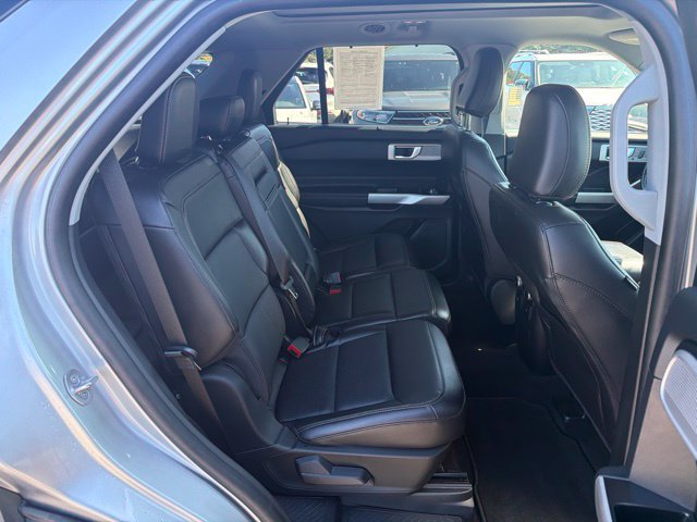 Used 2022 Ford Explorer Limited AWD/4WD image 41