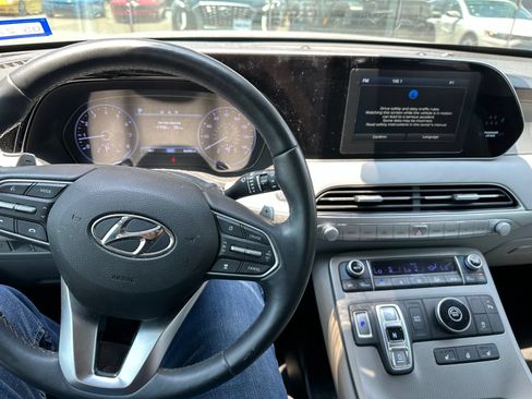 Used 2020 Hyundai Palisade SEL w/ Premium Package FWD image 13