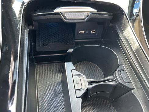 Used 2025 Mercedes-Benz C 300 Sedan image 42