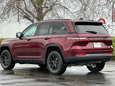 New 2026 Jeep Grand Cherokee Altitude image 6