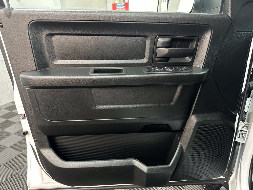 Used 2019 RAM 1500 Express AWD/4WD image 17