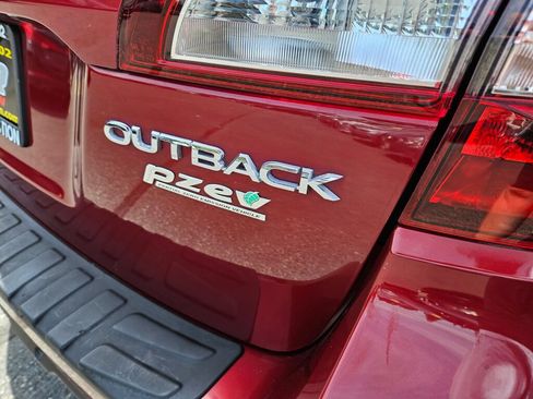 Used 2017 Subaru Outback 2.5i Limited AWD/4WD image 10