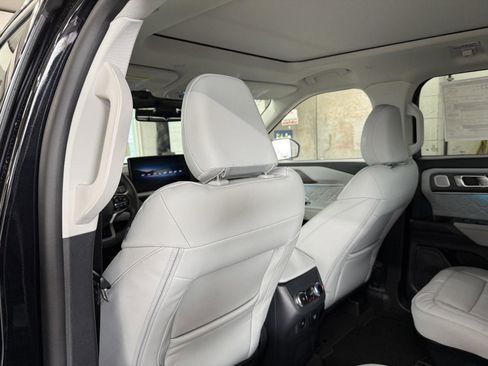 New 2026 Ford Explorer Platinum AWD/4WD image 20