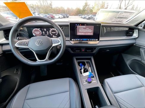 New 2026 Volkswagen Tiguan SE AWD/4WD image 12