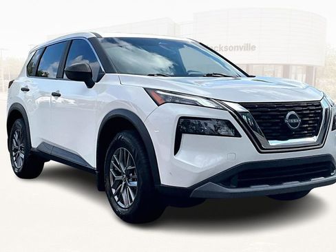 Used 2023 Nissan Rogue S image 3