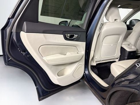 Used 2023 Volvo XC60 T8 Plus w/ Protection Package Premier image 41