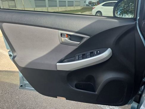 Used 2012 Toyota Prius Three image 27
