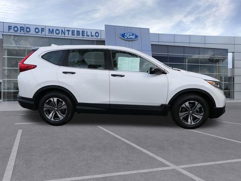 Used 2019 Honda CR-V LX image 2