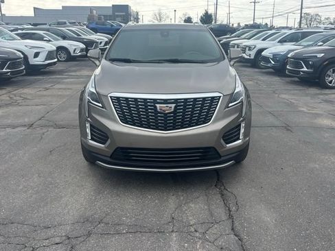 Used 2023 Cadillac XT5 Premium Luxury AWD/4WD image 2
