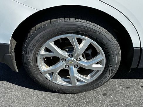Used 2020 Chevrolet Equinox LT AWD/4WD image 12