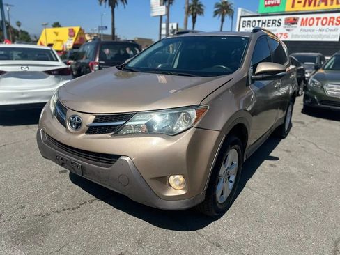 Used 2014 Toyota RAV4 XLE image 8