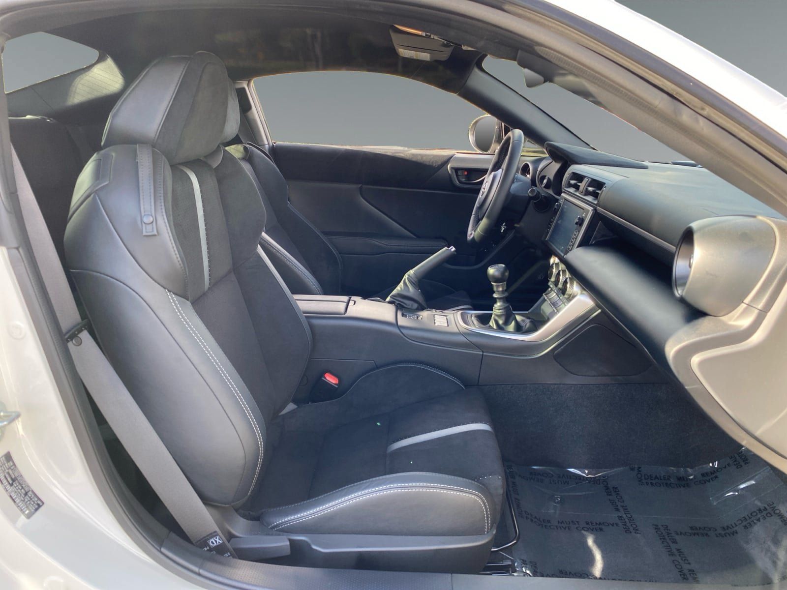 Used 2025 Toyota GR86 Premium w/ Performance Package RWD image 15