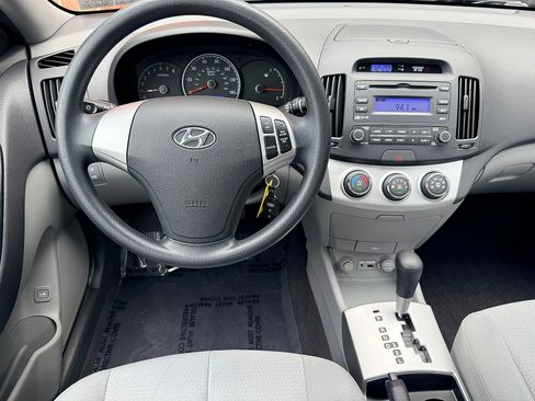 Used 2009 Hyundai Elantra GLS FWD image 10