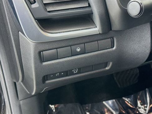 Certified 2023 Nissan Rogue SV image 16