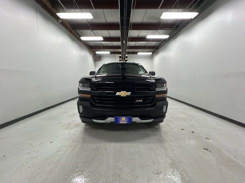 Used 2018 Chevrolet Silverado 1500 LT w/ All Star Edition image 3
