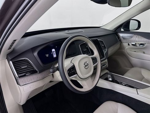 Used 2023 Volvo XC90 B6 Plus w/ Protection Package Premier image 4