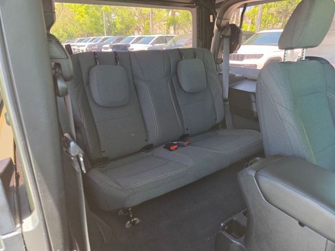 Used 2025 Jeep Wrangler Sport AWD/4WD image 12