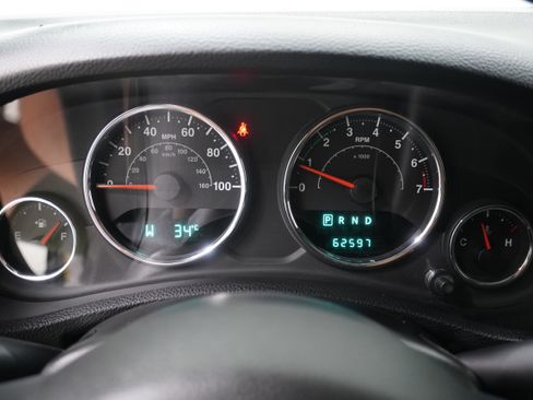 Used 2013 Jeep Wrangler Unlimited Sahara AWD/4WD image 20