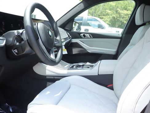 New 2026 BMW X5 sDrive40i w/ Climate Comfort Package RWD image 11