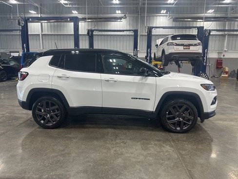 New 2025 Jeep Compass Limited w/ Sun & Sound Group image 7