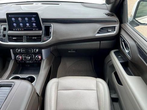 Used 2021 GMC Yukon SLT w/ SLT Premium Package image 22