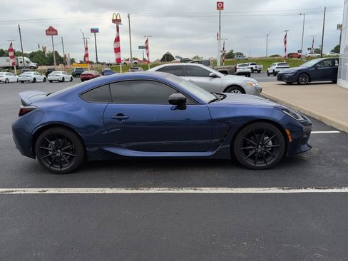 Used 2025 Toyota GR86 Premium w/ ALL Weather Mat Package (TMS) RWD image 8