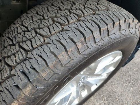 Used 2022 Chevrolet Silverado 1500 LTZ image 26