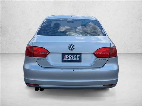 Used 2012 Volkswagen Jetta SE FWD image 6