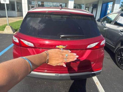 Used 2020 Chevrolet Equinox LT FWD image 5