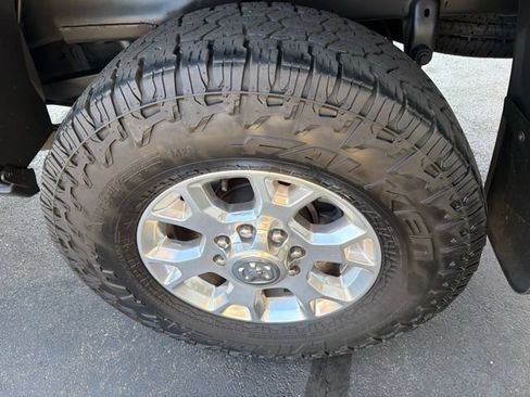 Used 2023 RAM 2500 Laramie AWD/4WD image 13
