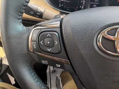 Used 2018 Toyota Avalon XLE Premium w/ Protection Package FWD image 10
