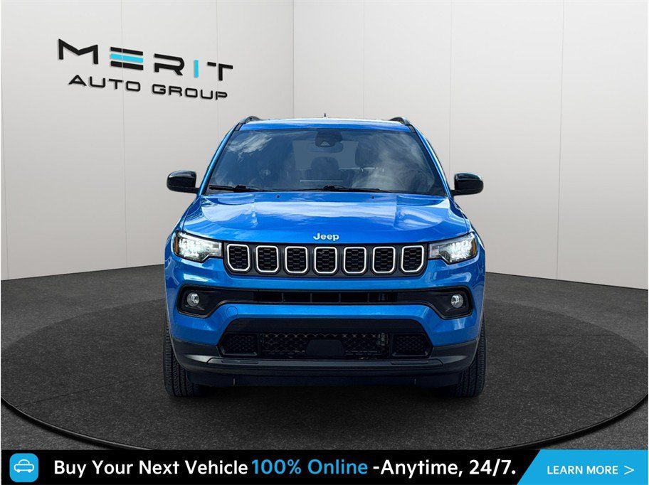 Used 2024 Jeep Compass Latitude AWD/4WD image 3