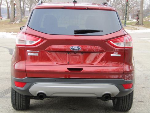 Used 2015 Ford Escape SE w/ Equipment Group 201A image 3