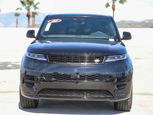 Used 2024 Land Rover Range Rover Sport Dynamic SE image 2