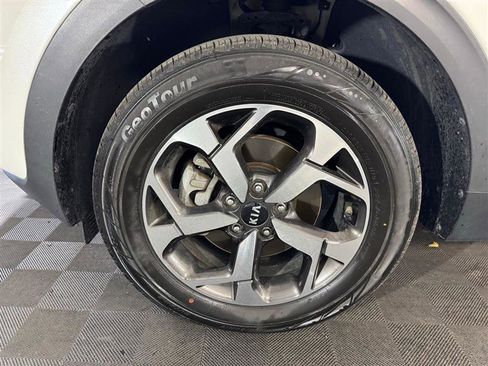 Used 2022 Kia Sportage LX image 10