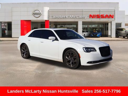 Used 2023 Chrysler 300 S image 1