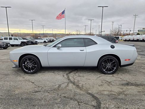 Used 2021 Dodge Challenger GT w/ Plus Package image 7