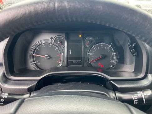 Used 2022 Toyota 4Runner SR5 AWD/4WD image 16
