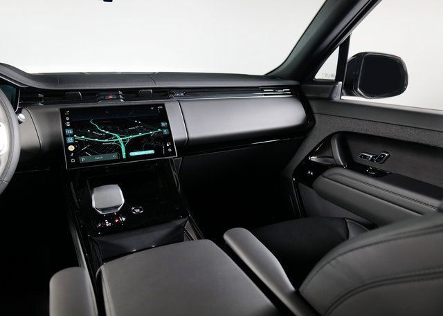 New 2026 Land Rover Range Rover Sport SE AWD/4WD image 16