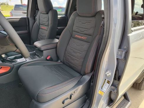 New 2026 Nissan Frontier PRO-4X w/ Pro-4x Convenience Package image 7