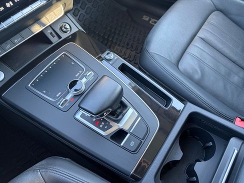 Used 2020 Audi Q5 e Premium Plus w/ Premium Plus Package AWD/4WD image 15