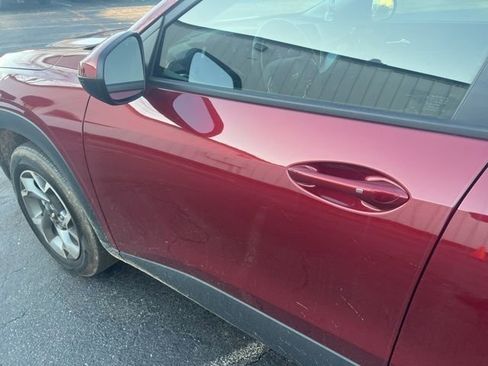 Used 2024 Chevrolet Trax LT w/ LT Convenience Package image 14