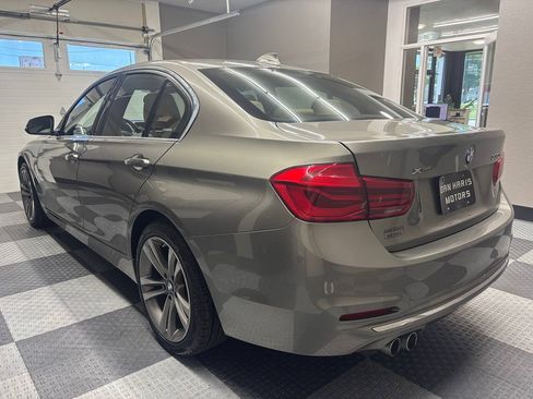 Used 2018 BMW 330i xDrive Sedan AWD/4WD image 10
