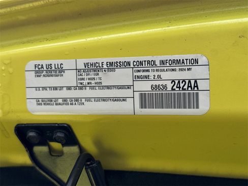 Used 2024 Jeep Wrangler Unlimited image 14