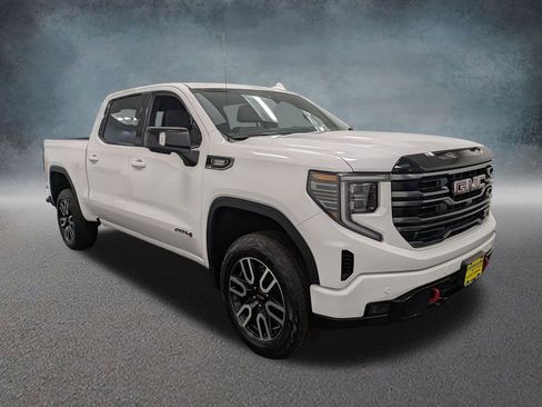 Used 2025 GMC Sierra 1500 AT4 w/ Technology Package AWD/4WD image 3